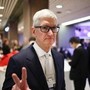 Tim Cook 'saluta' Apple dopo 15 anni, John Ternus è il nuovo amministratore delegato