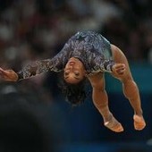 Simone Biles, tre uomini mascherati in casa e Porsche rubata