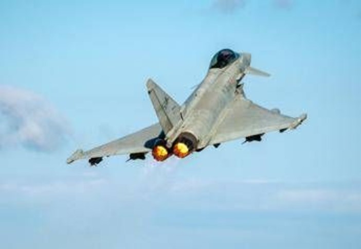 Lituania, drone sospetto entra nello spazio aereo: si alzano in volo caccia italiani Lituania, drone sospetto entra nello spazio aereo: si alzano in volo caccia italiani