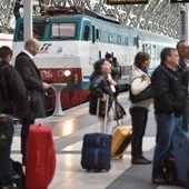 Scioperi a novembre, il calendario: tutte le date 'nere' del mese. Dagli aerei ai treni, dalla scuola al trasporto pubblico locale