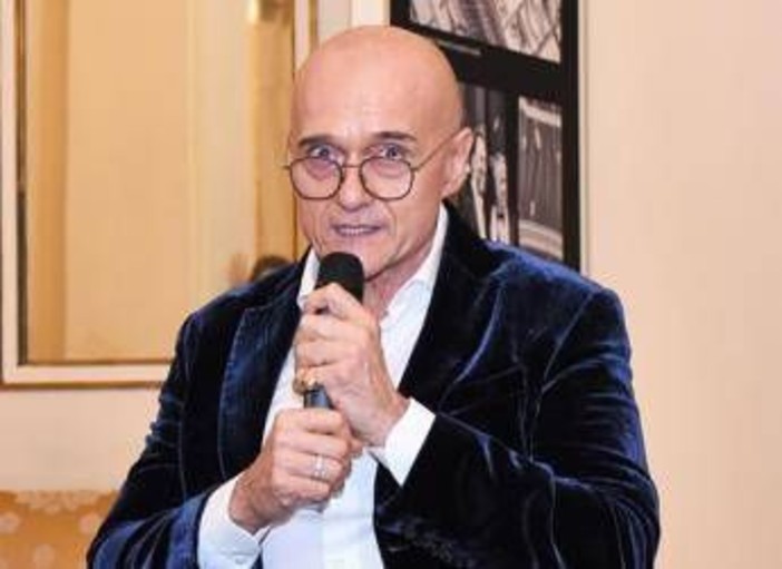 Signorini sentito dai pm a Milano: "Non ho commesso nessuna violenza" Signorini sentito dai pm a Milano: "Non ho commesso nessuna violenza"