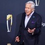 Caso Ed Sheeran, Robert Kraft: "Mi ha chiesto di donare 2 milioni di dollari per aiuti a Gaza" Caso Ed Sheeran, Robert Kraft: "Mi ha chiesto di donare 2 milioni di dollari per aiuti a Gaza"