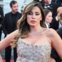 Incidente all'alba per Aida Yespica, urta 5 cassonetti e 2 auto poi insulta i carabinieri e rifiuta l'alcol test