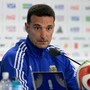 Argentina, Scaloni spegne polemiche prima dell'Inghilterra: "È solo una partita" Argentina, Scaloni spegne polemiche prima dell'Inghilterra: "È solo una partita"