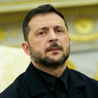 Zelensky “La Russia sta cercando di sottrarsi a incontro”