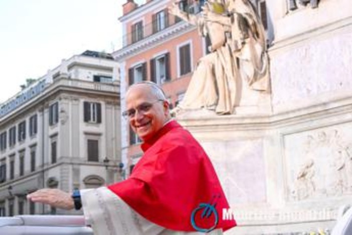 Papa Leone a piazza di Spagna per l’omaggio all’Immacolata: &quot;Si aprano porte di pace&quot;