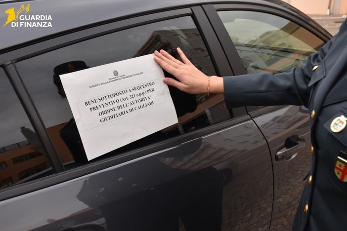 Fatture false per 1,6 mln di euro a Cagliari, sequestrati beni per 800mila euro Fatture false per 1,6 mln di euro a Cagliari, sequestrati beni per 800mila euro