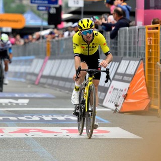 Harper vince a Sestriere, Simon Yates ipoteca il Giro 2025