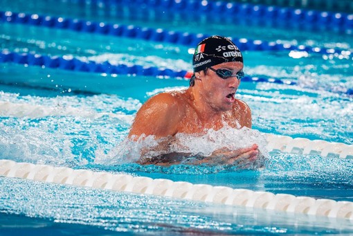 Agli Europei di nuoto Martinenghi d’oro, Cerasuolo e Curtis di bronzo