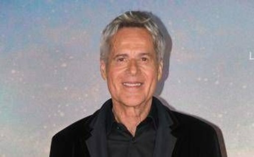 Claudio Baglioni fermato da una polmonite, il 'GrandTour La vita è adesso' slitta al 2027 Claudio Baglioni fermato da una polmonite, il 'GrandTour La vita è adesso' slitta al 2027