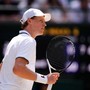 Sinner si prende la semifinale di Wimbledon e... ripensa al Roland Garros: "Spero non succeda più"