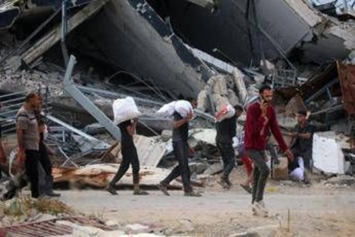 Gaza, media: &quot;20 morti vicino a centro aiuti&quot;. Idf: &quot;Erano spari d'avvertimento&quot;