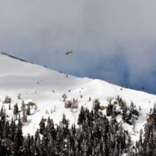 Valanga in Valle d'Aosta, morto scialpinista Valanga in Valle d'Aosta, morto scialpinista
