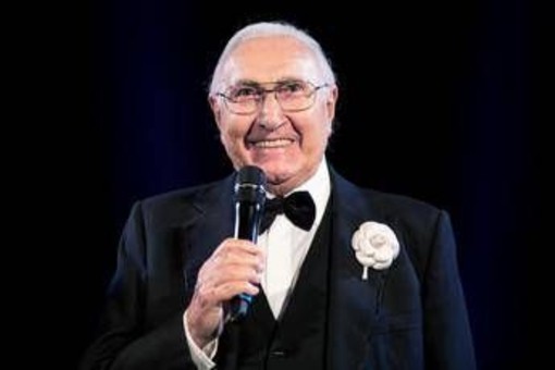 Baudo, un anno fa moriva SuperPippo: signore della televisione italiana Baudo, un anno fa moriva SuperPippo: signore della televisione italiana
