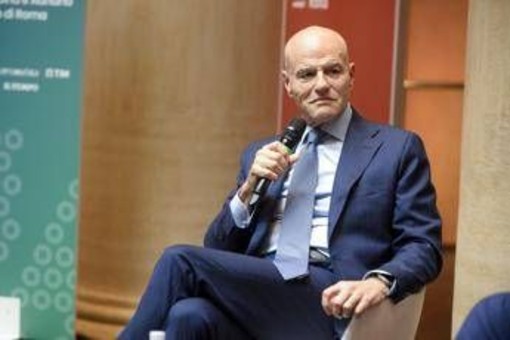 Mattarella nomina 25 nuovi Cavalieri del lavoro, c'è anche l'ad di Eni Claudio Descalzi