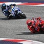 MotoGp in Austria, Marc Marquez vince la sprint davanti a fratello Alex. Bagnaia si ritira