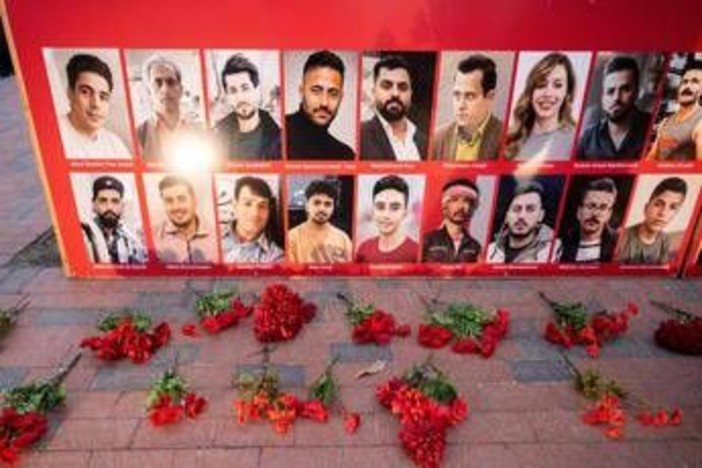 Proteste in Iran, i morti sarebbero oltre 3mila. Regime verso stop definitivo a Internet