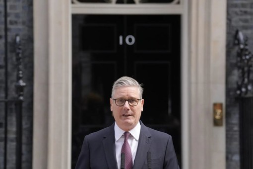 Uk, il premier Starmer annuncia le dimissioni Uk, il premier Starmer annuncia le dimissioni