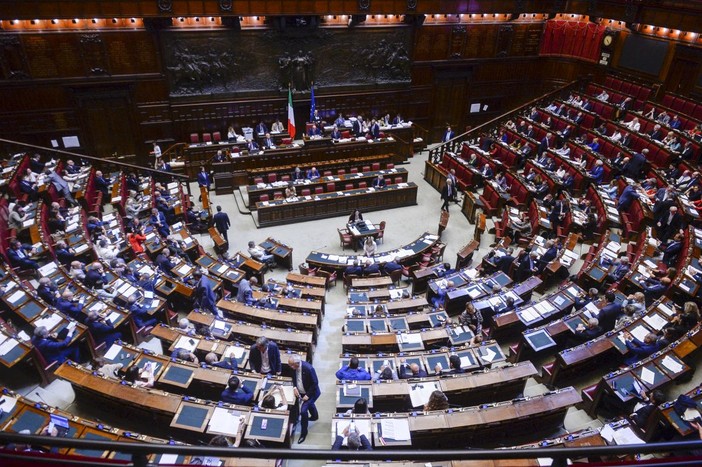 Legge elettorale, ok della Camera con 217 voti, il testo va al Senato Legge elettorale, ok della Camera con 217 voti, il testo va al Senato
