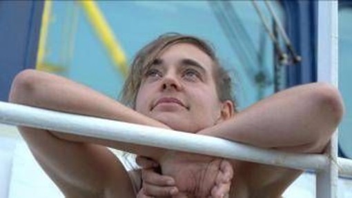 Migranti, risarcimento di 76mila euro a SeaWatch per blocco nave dopo caso Rackete. Meloni: "Senza parole"