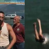 Mario Acampa, inviato di Camper, si spoglia e si getta nel lago in diretta tv: "Grazie a tutti"