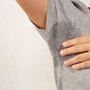Svelato l'interruttore genetico che fa sudare troppo, nuove speranze per l'iperidrosi