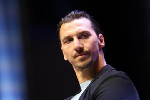 Mondiali, Ibrahimovic attacca: "Espulso per essersi coperto bocca? Il calcio sta morendo" Mondiali, Ibrahimovic attacca: "Espulso per essersi coperto bocca? Il calcio sta morendo"