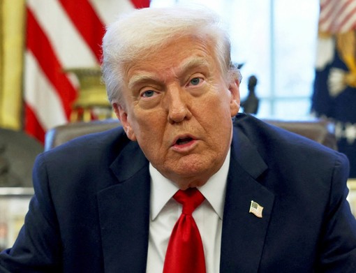 Trump “Lo stretto di Hormuz riaprirà molto presto, altrimenti colpi durissimi” Trump “Lo stretto di Hormuz riaprirà molto presto, altrimenti colpi durissimi”