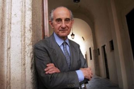 Morto il marchese Vittorio Frescobaldi, il signore del vino toscano aveva 97 anni Morto il marchese Vittorio Frescobaldi, il signore del vino toscano aveva 97 anni
