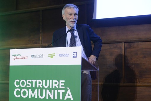 Delrio “Chiudere i confini è colpo al cuore dell’Europa” Delrio “Chiudere i confini è colpo al cuore dell’Europa”