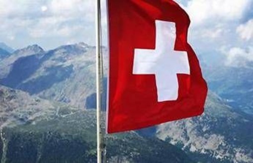 Svizzera, boom di offerte di lavoro per italiani. I settori e gli stipendi Svizzera, boom di offerte di lavoro per italiani. I settori e gli stipendi