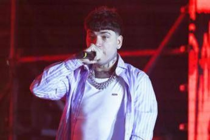 Shiva di nuovo papà, mistero sulla mamma. L'ex compagna: "Non fatemi domande" Shiva di nuovo papà, mistero sulla mamma. L'ex compagna: "Non fatemi domande"