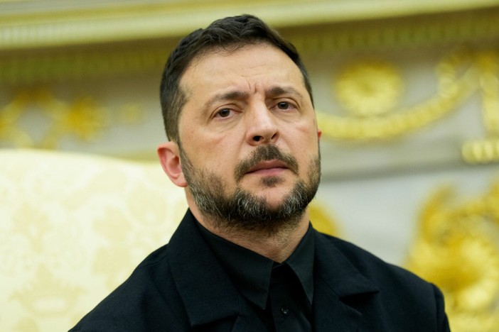 Zelensky “La Russia sta cercando di sottrarsi a incontro”