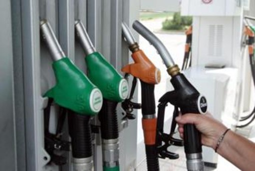 Blocco diesel Euro 5, arriva emendamento Lega per rinvio: cosa prevede
