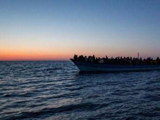 Migranti, naufragio a Lampedusa: almeno 20 morti, decine di dispersi