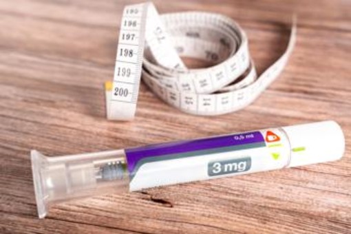 Grasso da cadaveri per rimodellare il corpo: il nuovo trend che spopola dopo l'effetto Ozempic