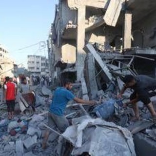 Gaza, media: &quot;Nuovo attacco Israele su Striscia, 5 morti e 20 feriti&quot;