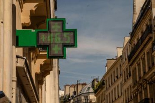 Caldo record in Francia, bambino di 18 mesi trovato morto in auto
