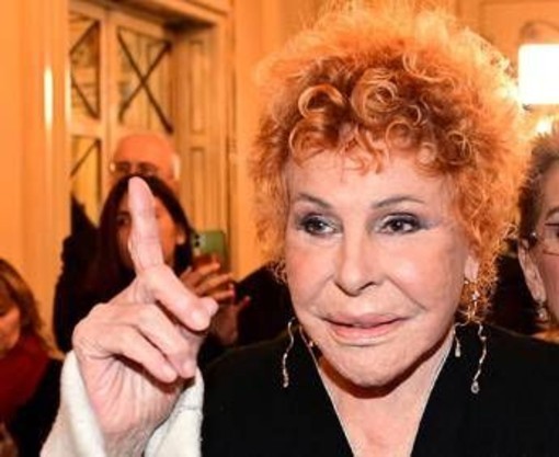 Ornella Vanoni, oggi il funerale nella sua Milano Ornella Vanoni, oggi il funerale nella sua Milano