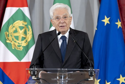 Mattarella “Le guerre sono tornate a gettare la loro ombra sui nostri giorni” Mattarella “Le guerre sono tornate a gettare la loro ombra sui nostri giorni”