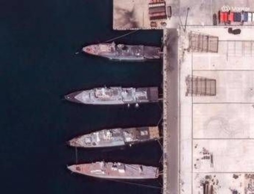 Ucraina, stop attacchi contro navi civili nel Mar Nero: la proposta di Kiev a Mosca Ucraina, stop attacchi contro navi civili nel Mar Nero: la proposta di Kiev a Mosca