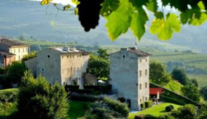 Airbnb, caccia all'Italia nascosta: boom dei borghi senza hotel