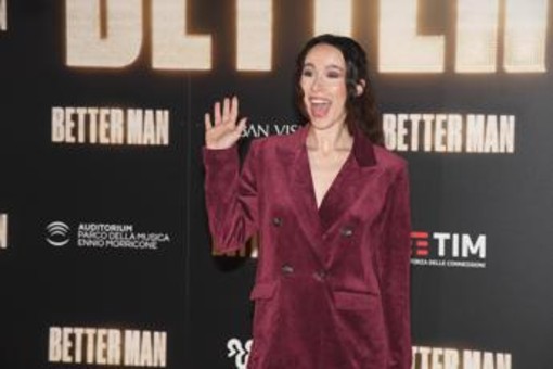 Aurora Ramazzotti cambia (di nuovo) casa a Milano: "Spese insostenibili"