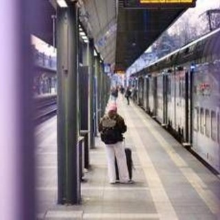 Manovra, sindacati contro emendamento FdI: "Inaccettabile obbligo di dichiarare in anticipo adesione a sciopero" Manovra, sindacati contro emendamento FdI: "Inaccettabile obbligo di dichiarare in anticipo adesione a sciopero"