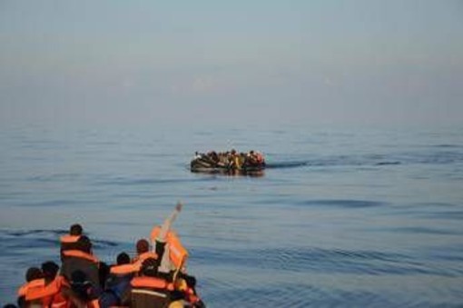 Migranti, crollo di arrivi a Lampedusa. Il sindaco: "100mila nel 2023, quest'anno 10mila" Migranti, crollo di arrivi a Lampedusa. Il sindaco: "100mila nel 2023, quest'anno 10mila"