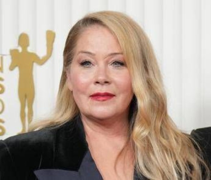 Christina Applegate: "Non ho la sclerosi multipla, hanno sbagliato diagnosi"