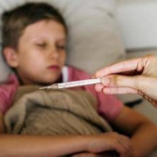 Bimbi e malattie respiratorie invernali, come si curano e quando allarmarsi Bimbi e malattie respiratorie invernali, come si curano e quando allarmarsi