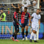 Calhanoglu lancia l’Inter a Cagliari, nerazzurri a punteggio pieno