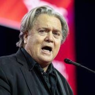 Ucraina, Bannon e mondo Maga contro invio armi: &quot;Ci trascinano in guerra europea&quot;