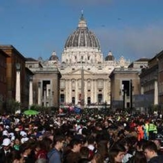 Funerali Papa Francesco, l'uomo di Musk in Italia: &quot;Triste vedere ex ministri ridere&quot;